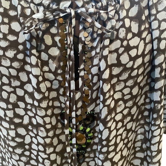 Moda International Womens Sheer Blue/Black Beaded Blouse Sz L V-Neck Puff Sleeve - Picture 3 of 9